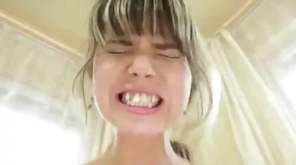 Adriana Chechik zuigt sexfilm nederland de lul van een Amerikaan.