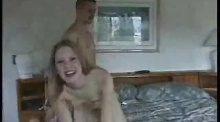 Kristina nederlands pornofilms Rose likt een andere lul.