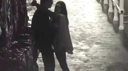 AngeloOungs nederlandse pornofilms straft met een ondergeschikte strap-on.