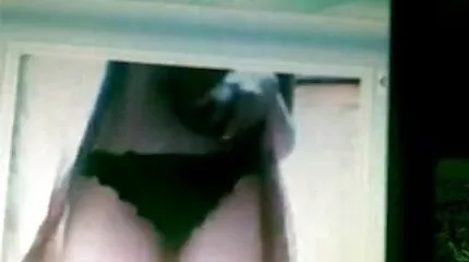 Bedankt pornofilm nederlands voor de fotoshoot seks en blowjob.