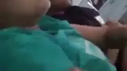 Nicole Kitt vraagt haar stiefvader om haar zwarte kut te neuken. pornofilms nederlands
