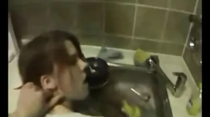 Britne Amber Amber gedwongen haar man nederlandse pornofilms naar zijn een hoorndrager.