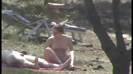 Mona heeft seks met een hipster. nederlands gesproken pornofilms