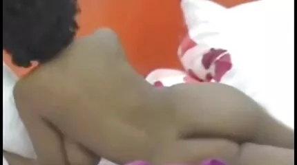 Mona Azar slikt lul en spuit. gratis nederlandse sexfilms